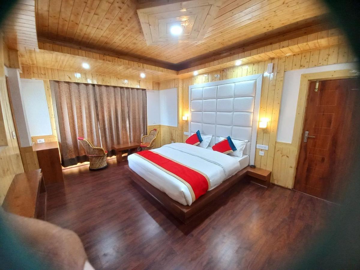 Humble Holiday Inn Kufri Simla エクステリア 写真