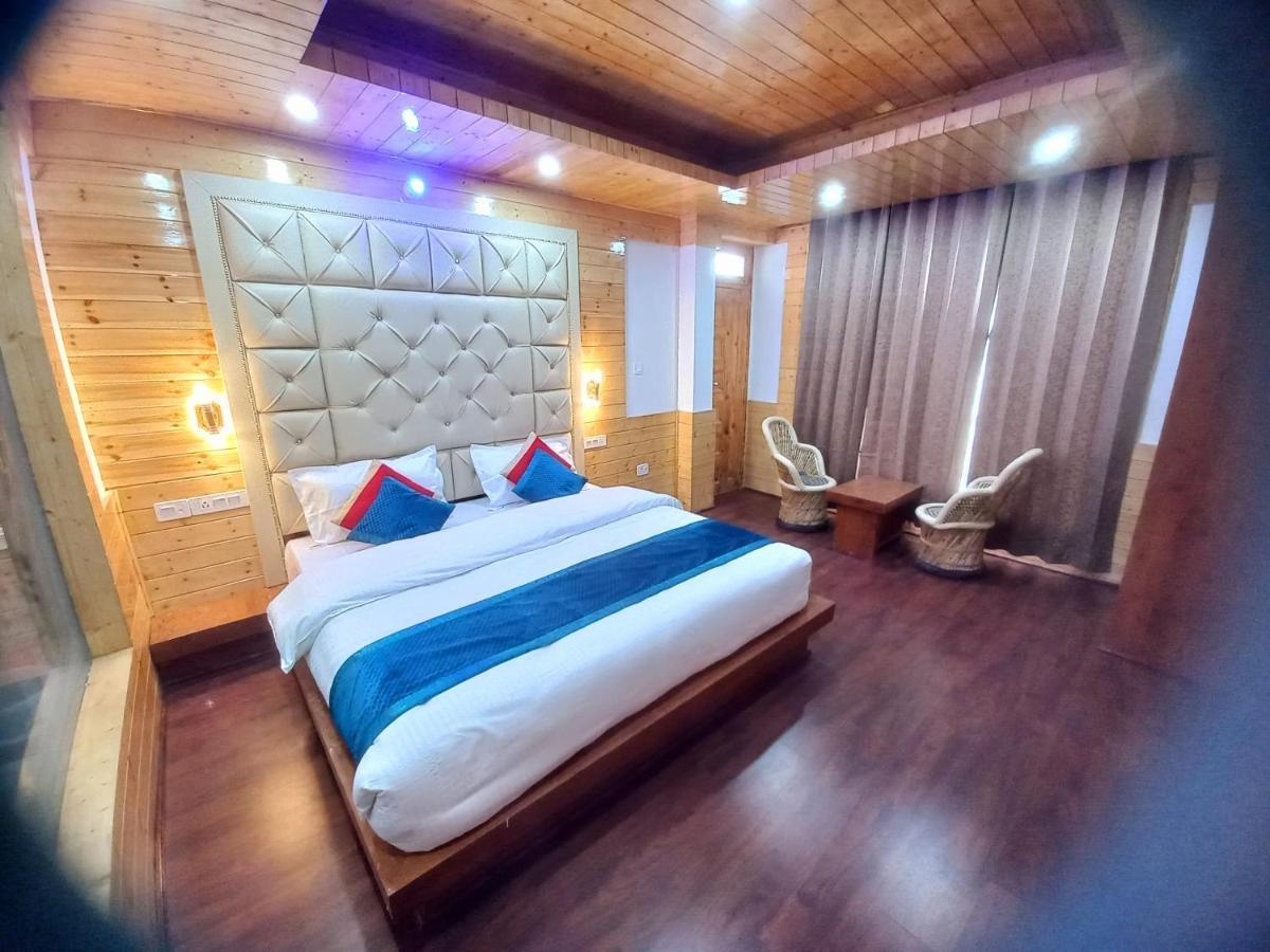 Humble Holiday Inn Kufri Simla エクステリア 写真