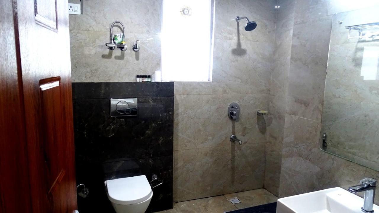 Humble Holiday Inn Kufri Simla エクステリア 写真