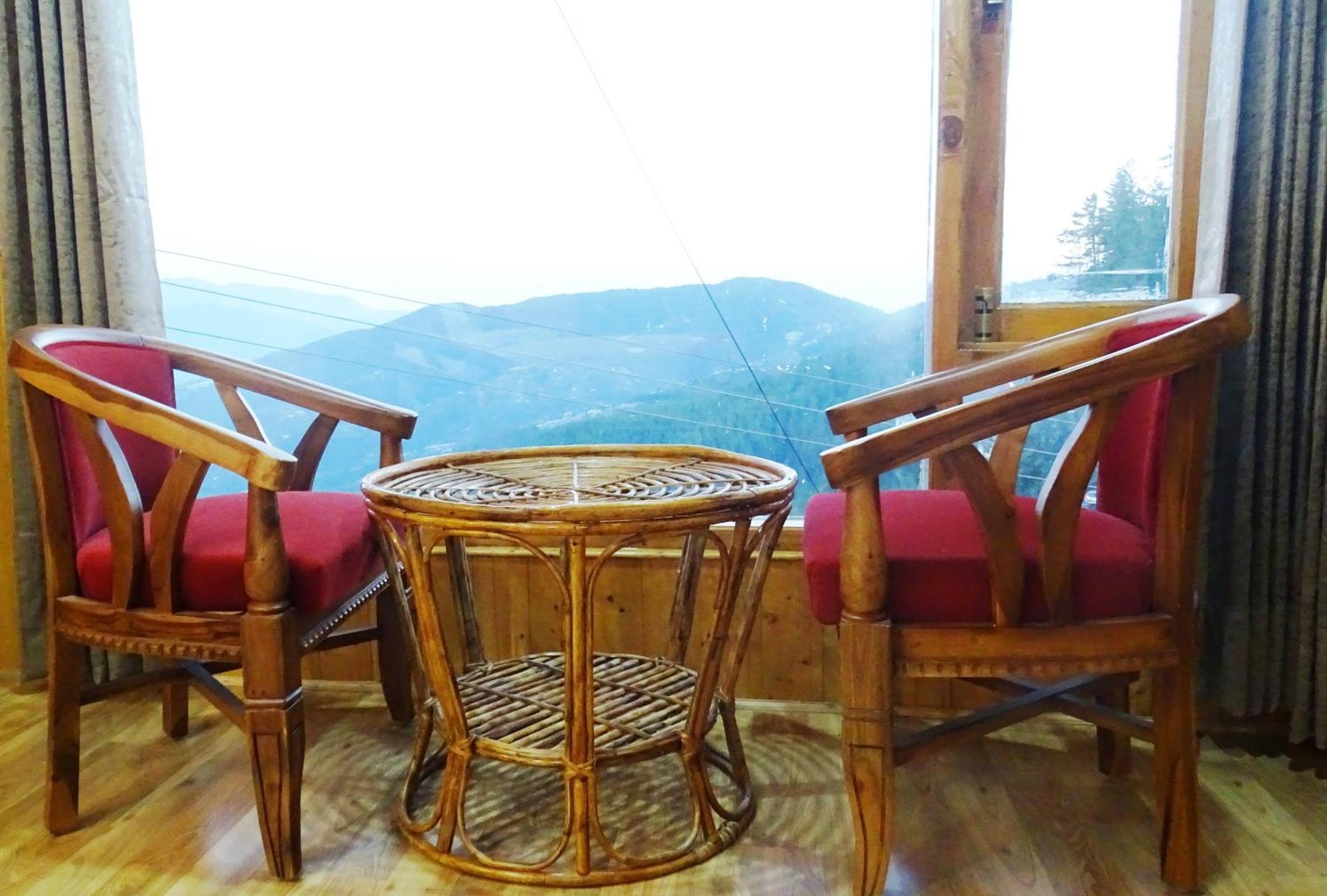 Humble Holiday Inn Kufri Simla エクステリア 写真